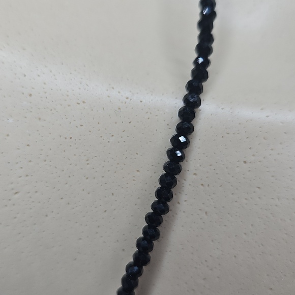Black Spinnel Shimmering Choker Necklace - Picture 4 of 6